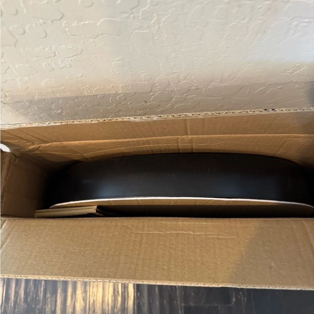 NIB Yucate Music Boxing Machine w/ Gloves – Bluetooth Wall Mount 🥊🎶